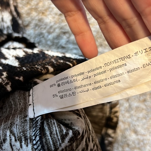 Zara Printed Jacquard Bodycon Dress size small can fit a medium lots of stretch - Picture 11 of 13